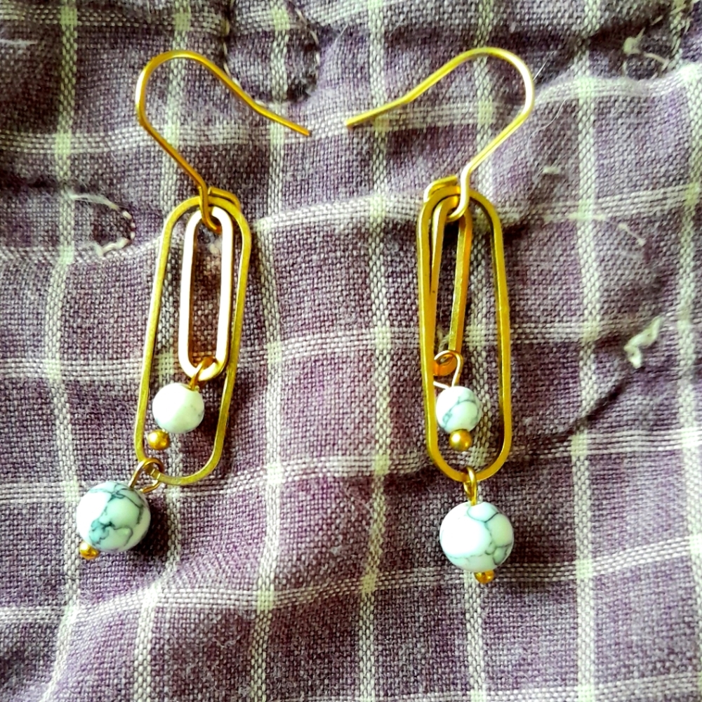 Small 'Paperclip' Earrings in Howlite